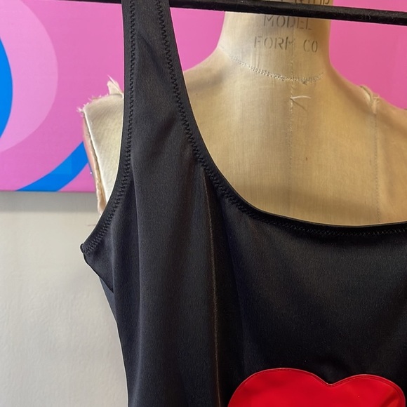 MMoschino Mare Black One Piece Red Inflatable Heart Swimsuit - Picture 5 of 11